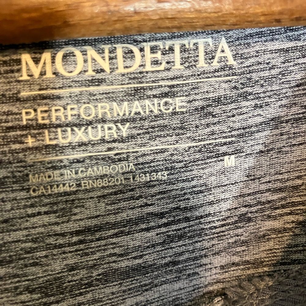 Mondetta, pullover sweatshirt, lightweight, hooded, excellent condition, medium - Picture 2 of 4